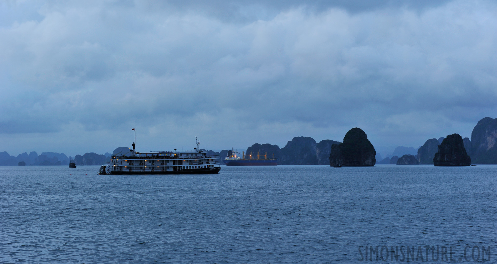 Vietnam [70 mm, 1/30 sec at f / 8.0, ISO 400]